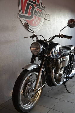 Honda CB450 BLACK BOMBER (1)