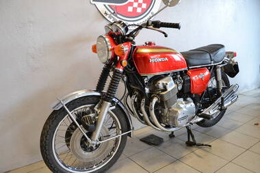 Honda CB750 K2 (4)