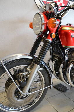 Honda CB750 K2 (5)