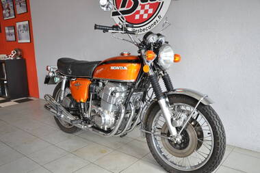 Honda CB750 K2 oRANGE (11)