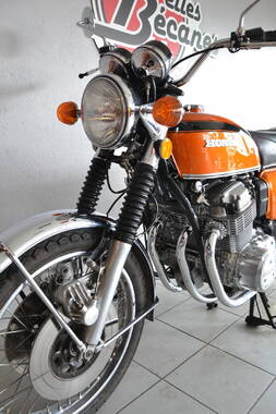 Honda CB750 K2 oRANGE (6)