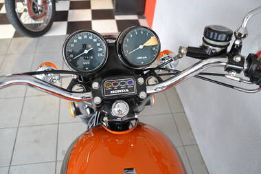 Honda CB750 K2 oRANGE (7)