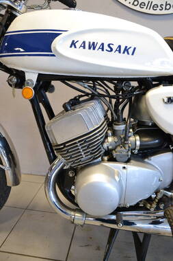 Kawasaki 500H1 Mach 3 (5)